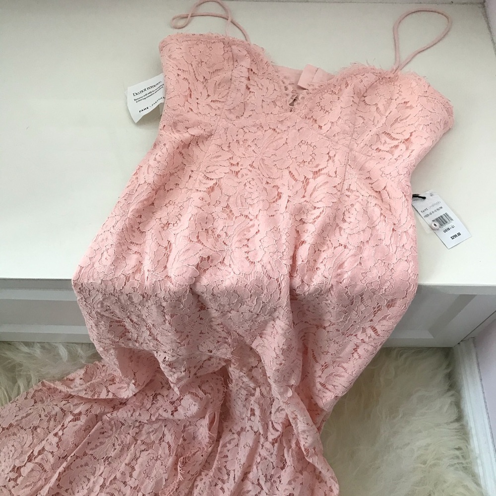 FAME AND PARTNERS Babe Lace Gown - Picture 4 of 8
